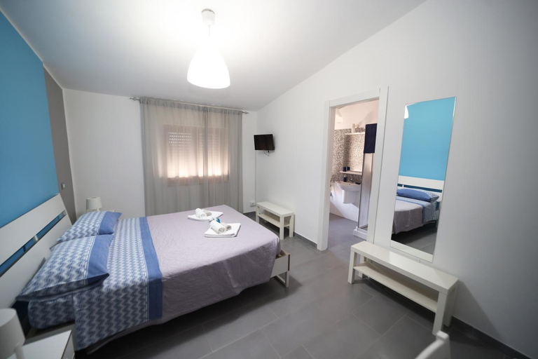 Others 5, B&B Umballa, Cosenza