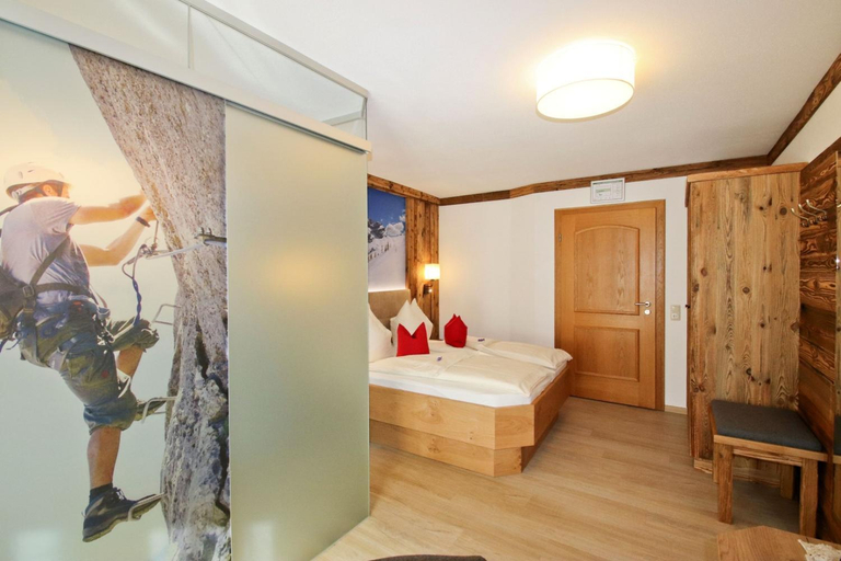 Bathroom 2, Zeller Hof, Traunstein