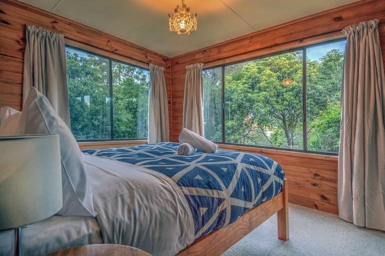 Bedroom 2, Beachcroft, Glamorgan-Spring Bay