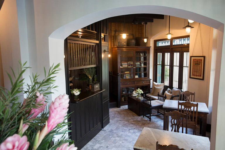 Food & Drinks 5, 1905 Heritage Corner, Phra Nakhon