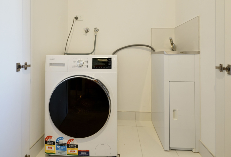 Bathroom 2, StayAU Hotel-Style Apartment BoxHill, Melbourne