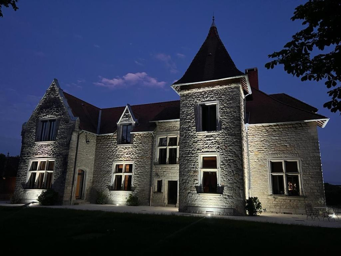 Others 2, Chambres au Chateau du Mouillat, Isère