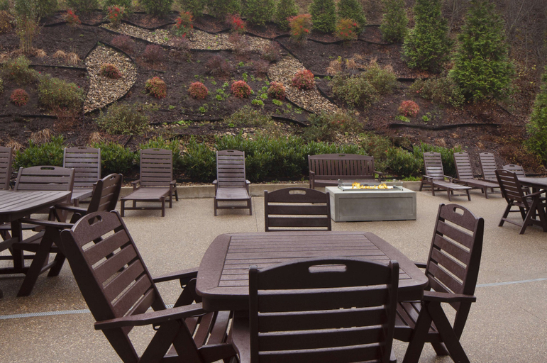Food & Drinks 5, Hampton Inn Charleston-Southridge, Kanawha
