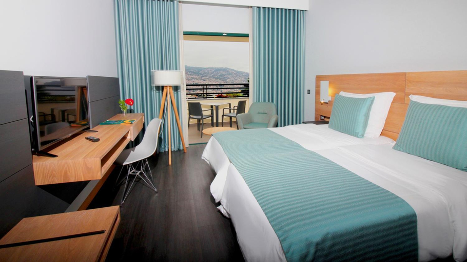 Bedroom 3, Madeira Panoramico Hotel, Funchal
