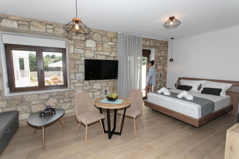 Bedroom 4, Michelangelo Suites and Apartments, Epirus