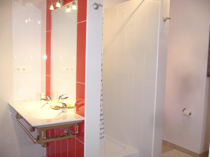 Bathroom 2, B&B Lasnavillasmm, Granada
