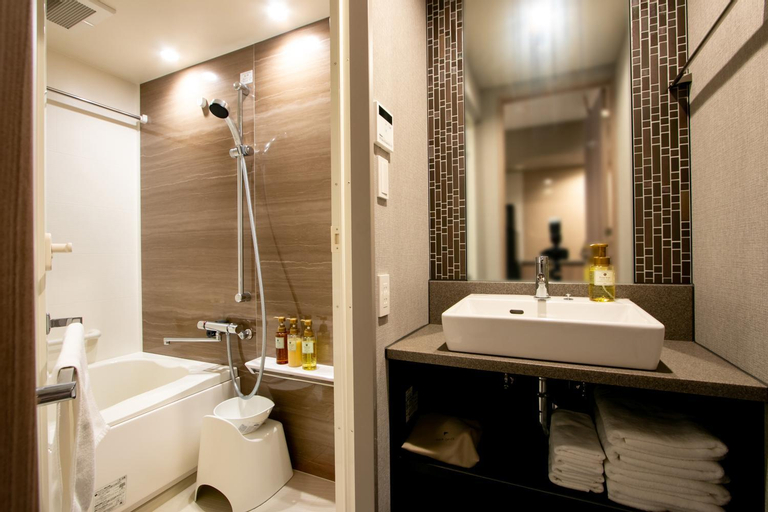 Bathroom 7