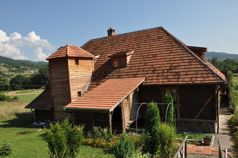 Others 5, Inn Cakmara, Raška