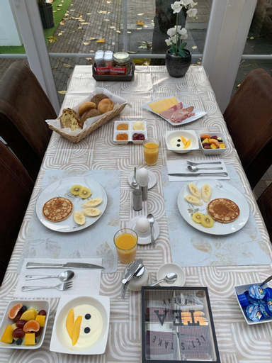 Food & Drinks, At MarRies, Voorst