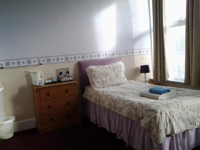 Bedroom 2, Mount View Hotel B&B, Cornwall