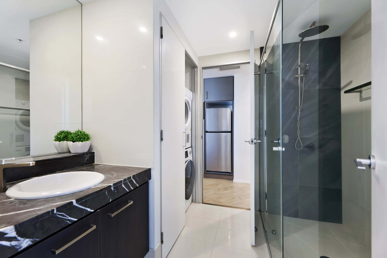 Bathroom 4, Avalon Apartments - Q Stay, Gold Coast