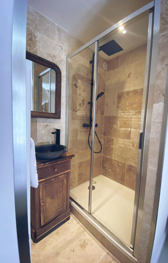 Bathroom 2, La Petite Auberge, Savoie