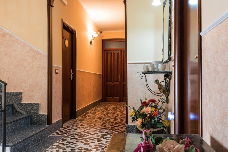 Public Area 4, B&b La Mortella With Pool, Salerno