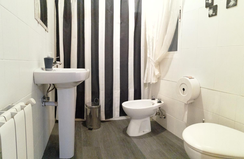 Bathroom, Hospedaje Botin, Cantabria