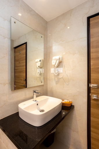Bathroom 3, Kailash Boutique Hotel, Bagmati