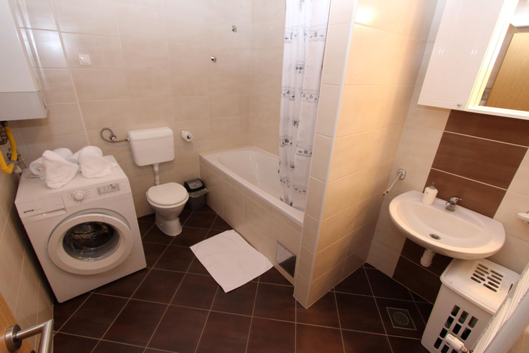 Bathroom, Apartment Mladen, Pula