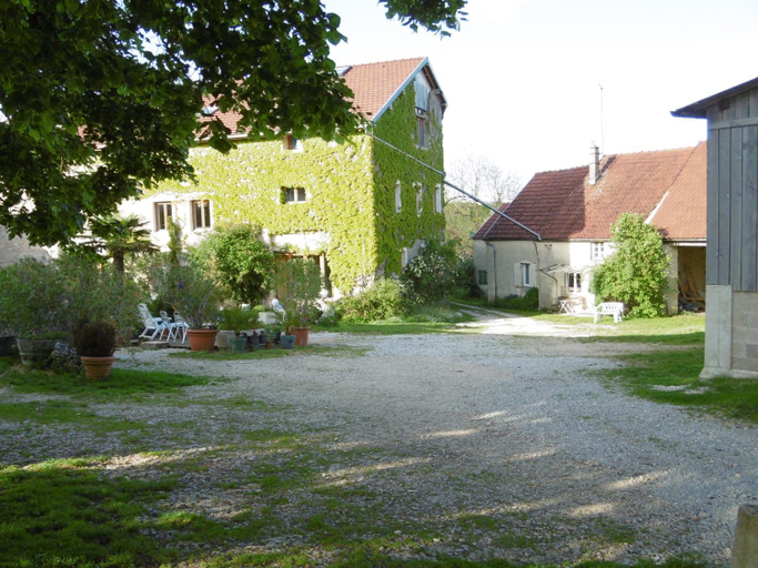 Others 3, La grange, Côte-d'Or