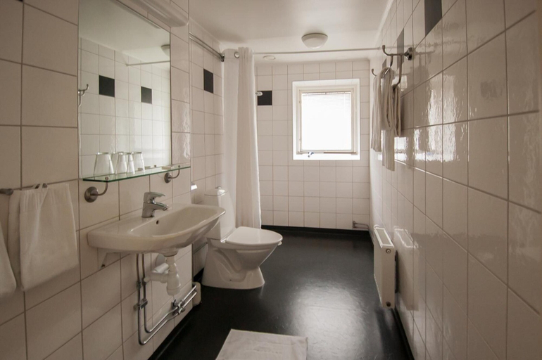 Bathroom 4, Slottshotellet Annex, Kalmar