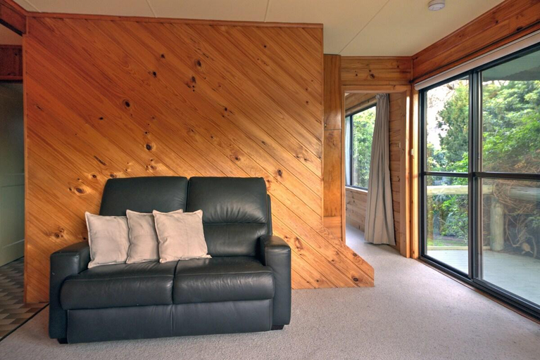 Others 5, Beachcroft, Glamorgan-Spring Bay
