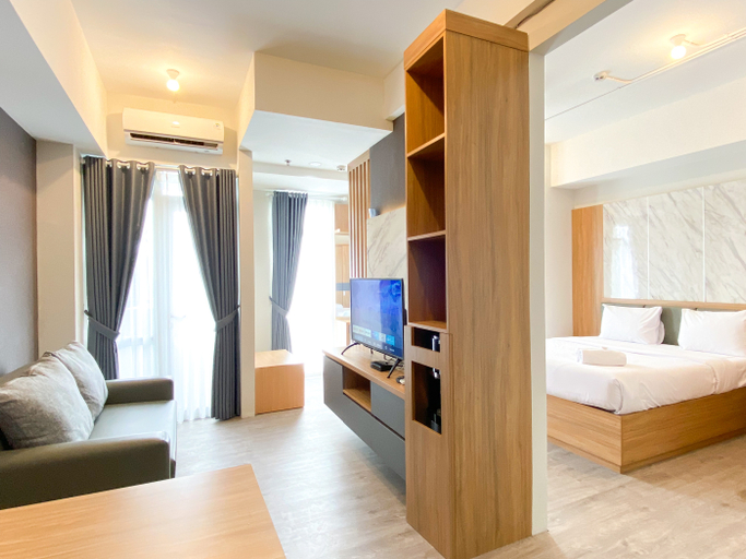 Bedroom 2, Homey and Spacious Studio Vasanta Innopark Apartment By Travelio, Cikarang
