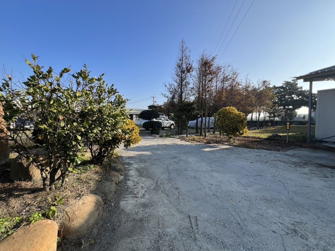 Exterior & Views 2, White Horse & Star Garden Inn, Yulin
