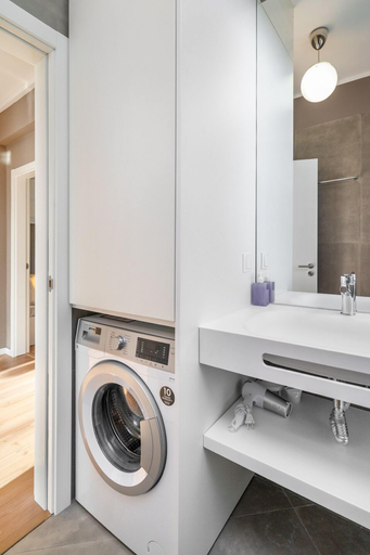 Bathroom 4, 270 Panoramic View Premium Apartment, Lisbon