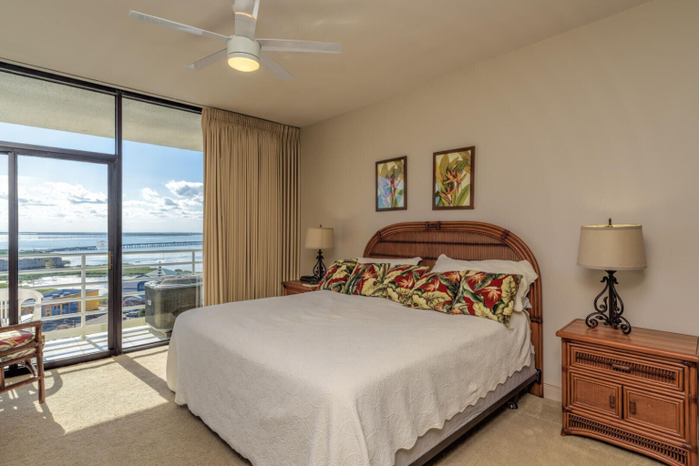 Bedroom 3, Sunchase IV Resort by Padre Getaways, Cameron