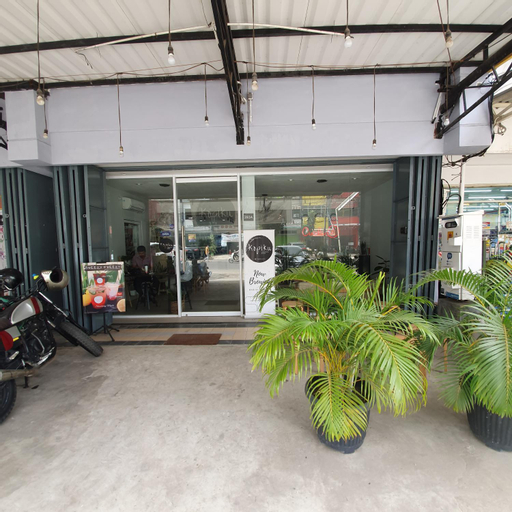 Exterior & Views 19
