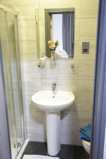 Bathroom 4, Park City Suites Hotel, Manchester