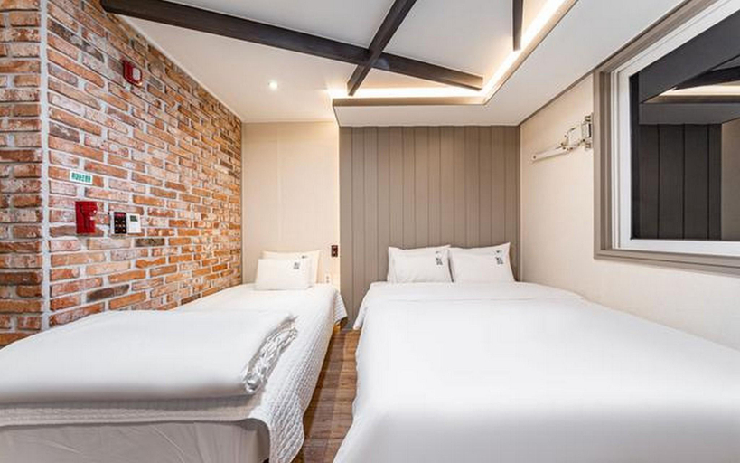Bedroom 3, Gyeongju City Hall No. 25, Gyeongju