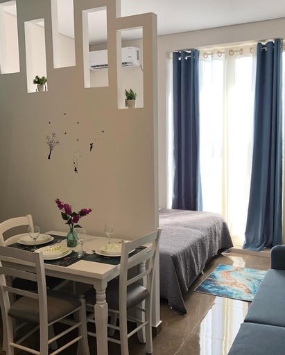 Dining Room 10