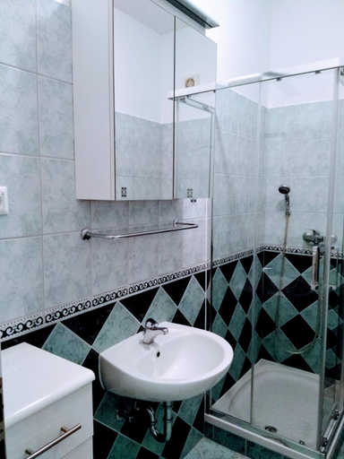 Bathroom 3, Hotel Villa Vera, Fažana