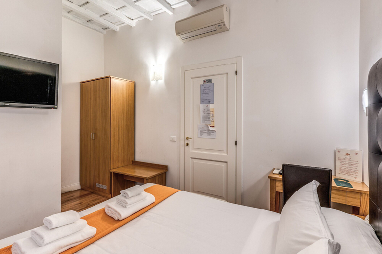 Bedroom 2, Magenta Collection Cancello, Roma