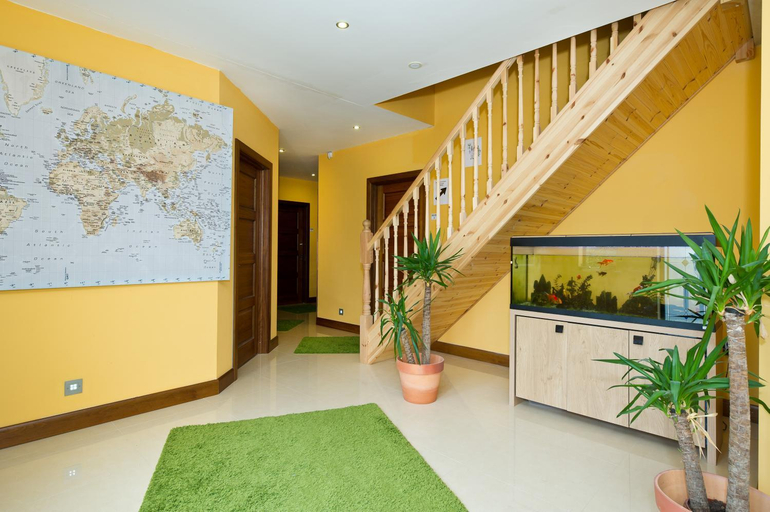 Others 5, Moorepark West House