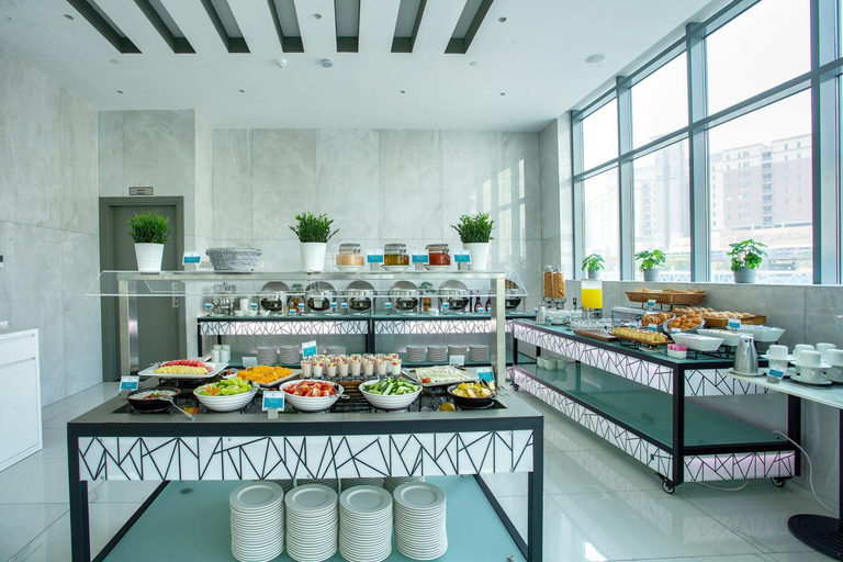 Food & Drinks 5, City Avenue Al Reqqa Hotel, Dubai