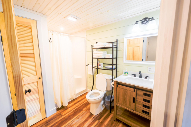 Bathroom, Historic Barn Suites, Piscataquis