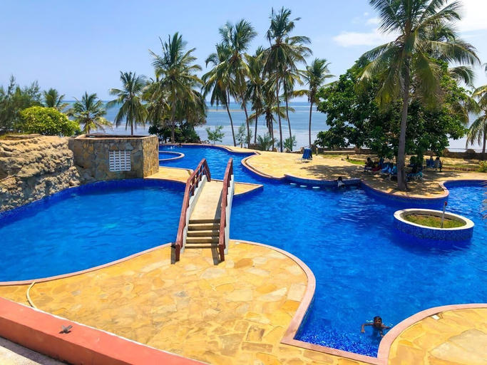 Sport & Beauty 5, Lux Suites Lamera Beachfront Apartments, Kisauni