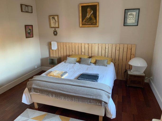 Bedroom 2, Domaine L'EYRE ET LE GUA - Suite Abella -Terrasse privee - Parc, Gironde