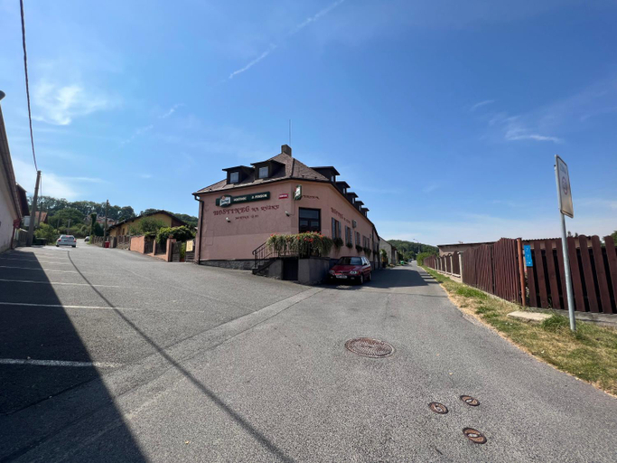 Others 3, Restaurace a penzion Na Ruzku, Beroun