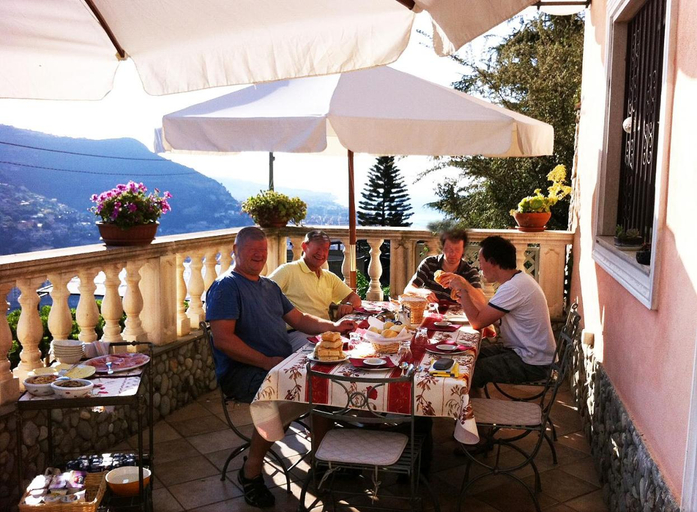 Food & Drinks 3, La tana del tasso Ventimiglia, Imperia