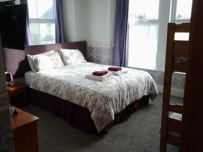 Bedroom 2, Mount View Hotel B&B, Cornwall