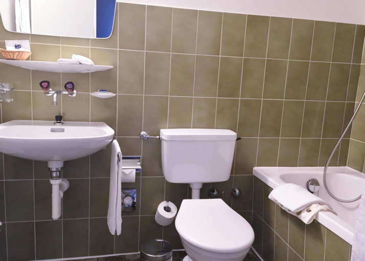 Bathroom 3