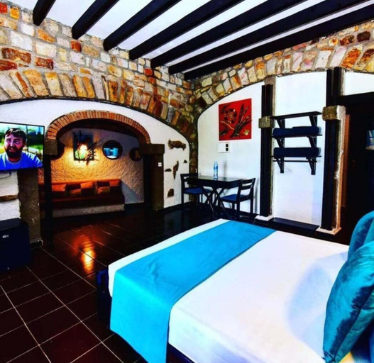 Bedroom 3, Auberge Thais, Toudja