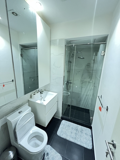 Bathroom 3, Embassy Gardens Apartment, Accra