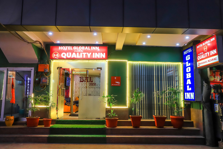 Hotel Global Inn by Quality Inn, West