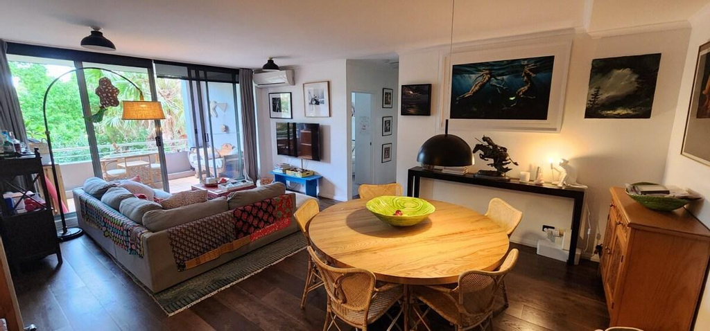 Homely Apartment In Sought After Building, Sydney