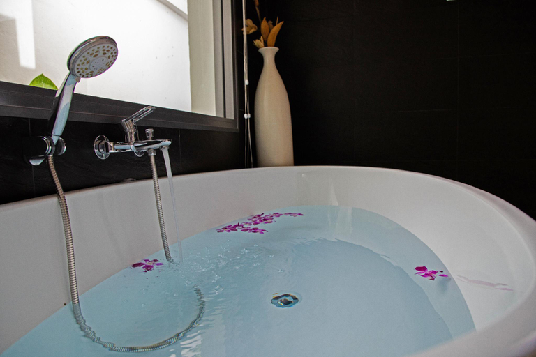 Bathroom 4, Privat 3BR Pool Villa Talosy, Baannaraya residence, Pulau Phuket