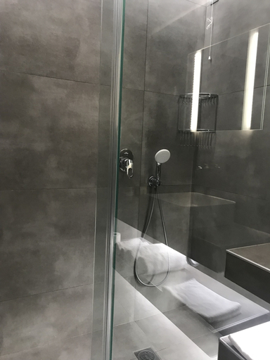 Bathroom 3, PLAZA HOTEL NAFPAKTOS, West Greece