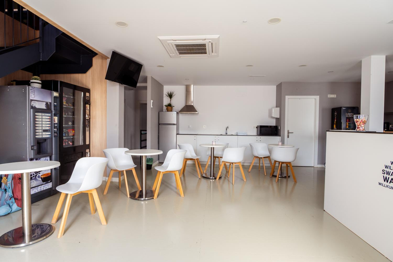 Others 4, Albergue GBC Caldas, Pontevedra