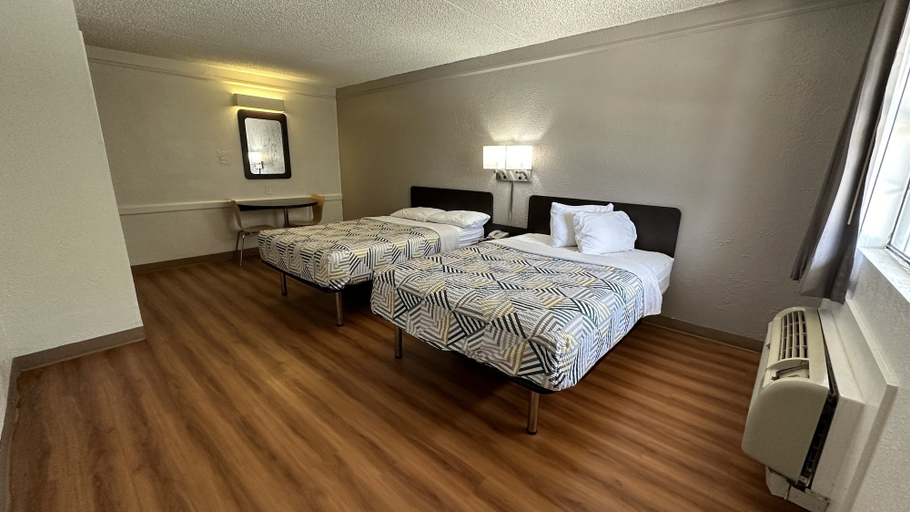 Bedroom 4, Motel 6 Beaumont, TX, Jefferson